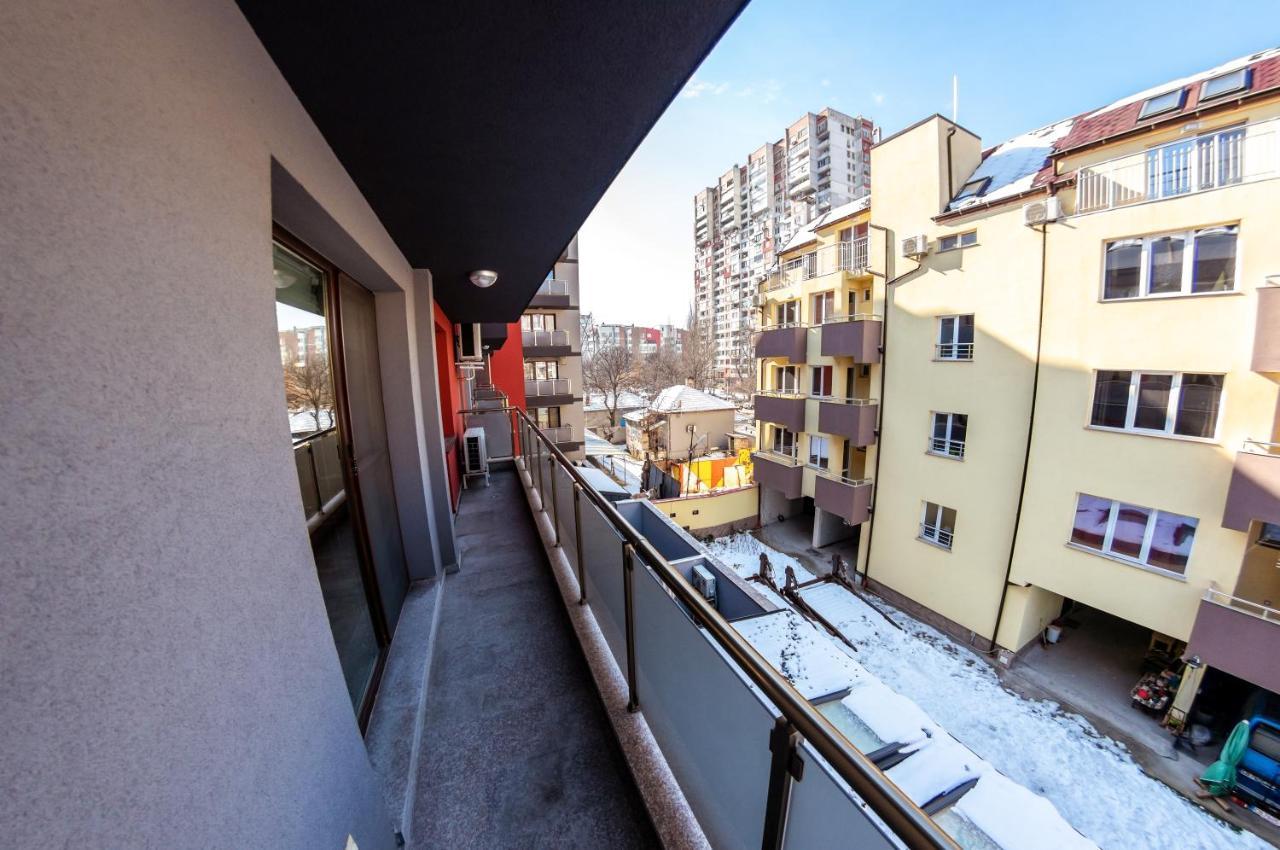 Bright 1Bdr Apartment With A Balcony Σόφια Εξωτερικό φωτογραφία